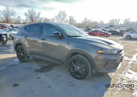 2024 Dodge Hornet Gt z USA, uszkodzony, nr VIN ZACNDFAN2R3A39596